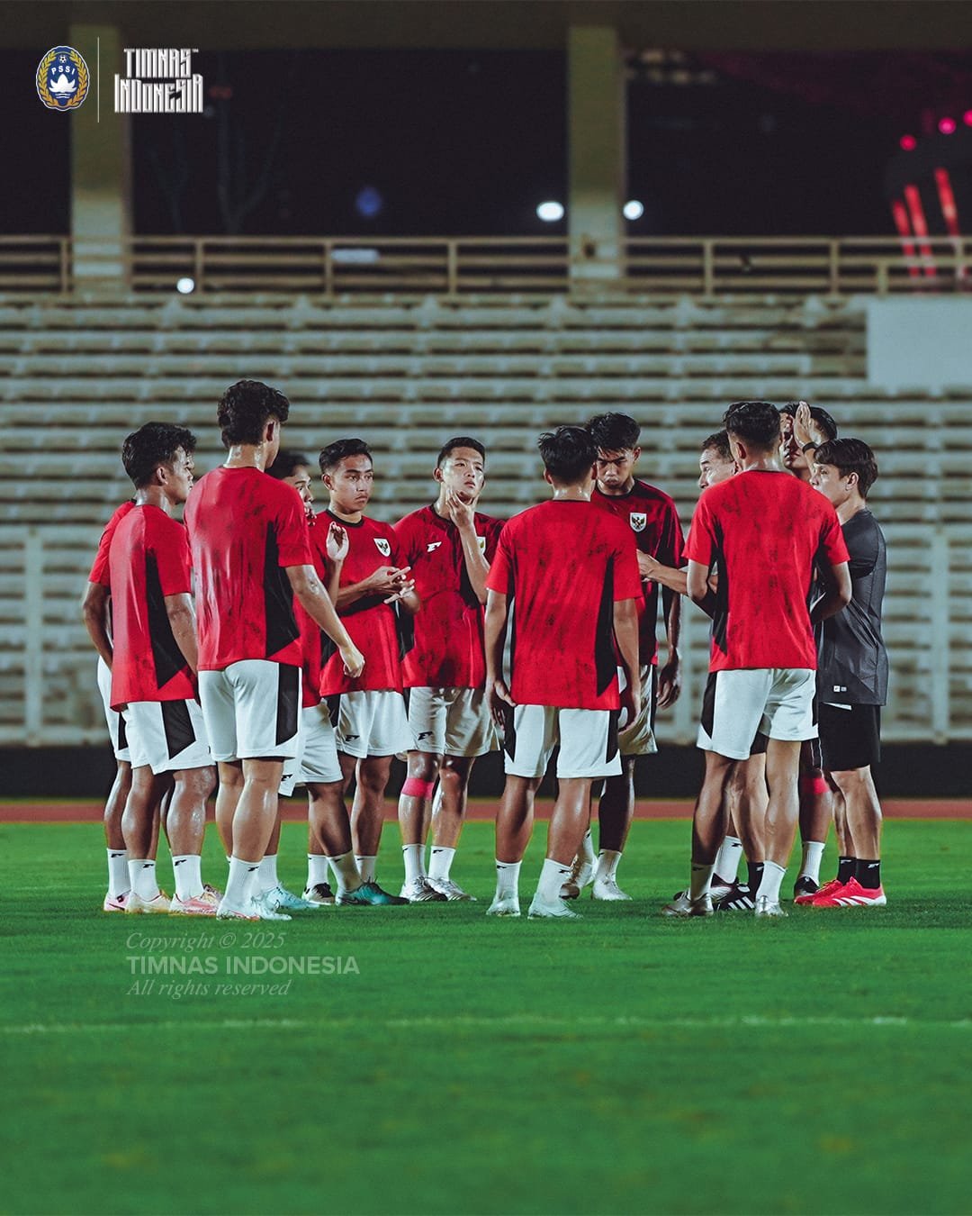 Para pemain Timnas Indonesia U-23 saat menjalani latihan